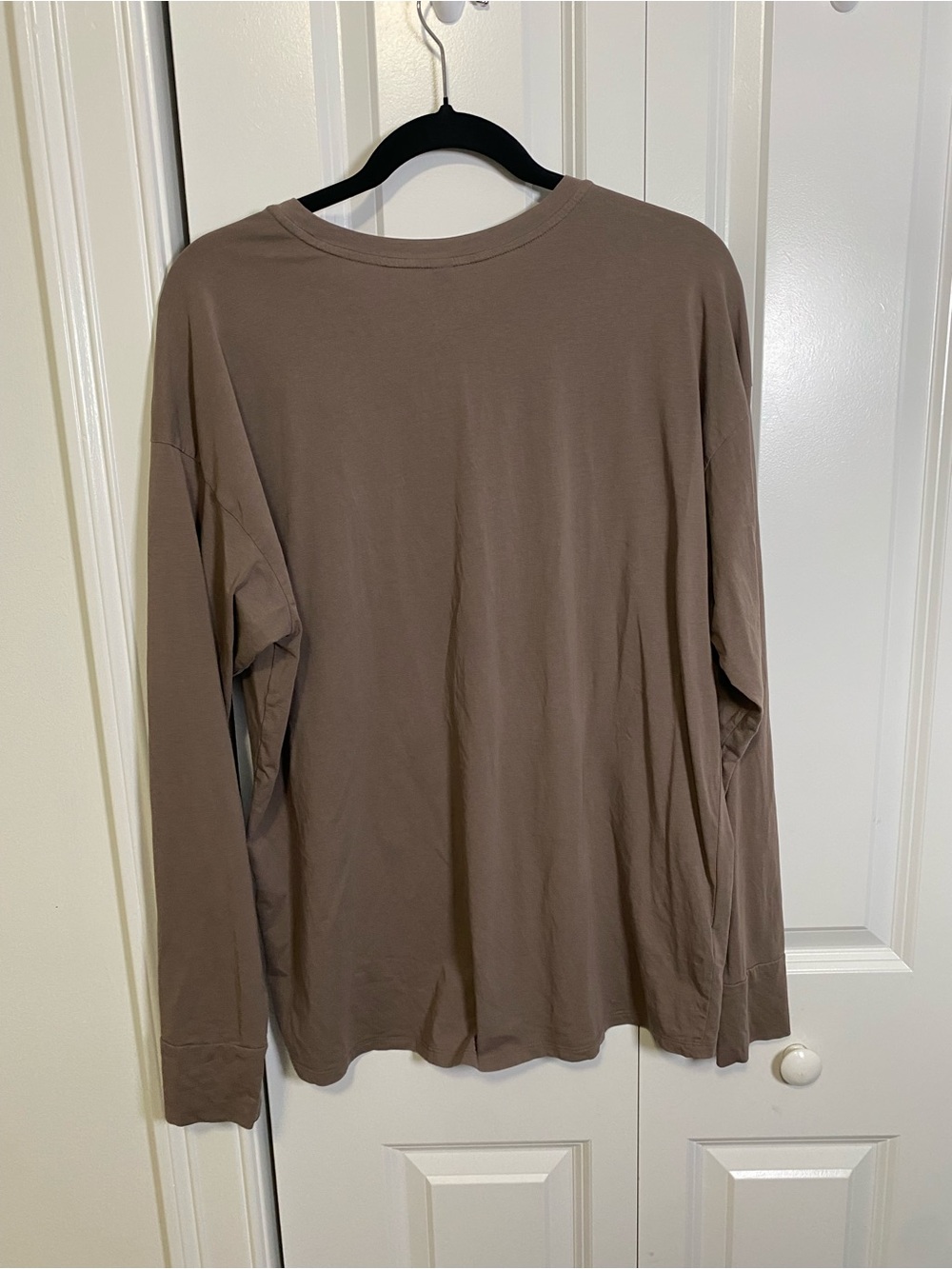 Vuori Long Sleeve Feather Tee - Picture 4 of 8